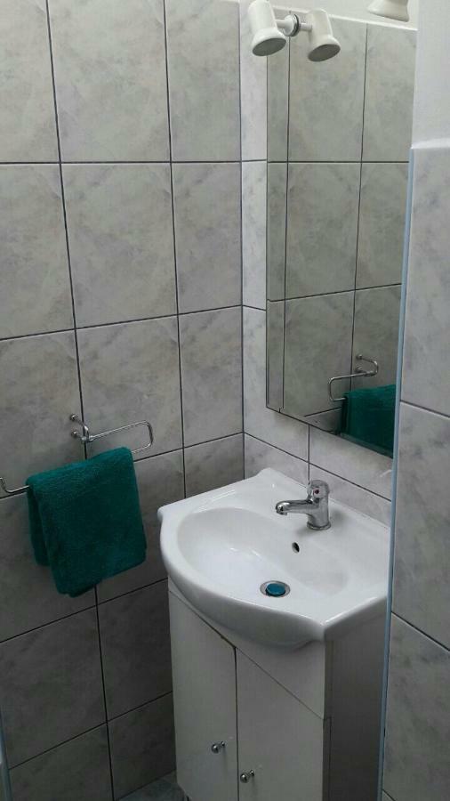 Apartman Baraka ชิเบนิก ภายนอก รูปภาพ