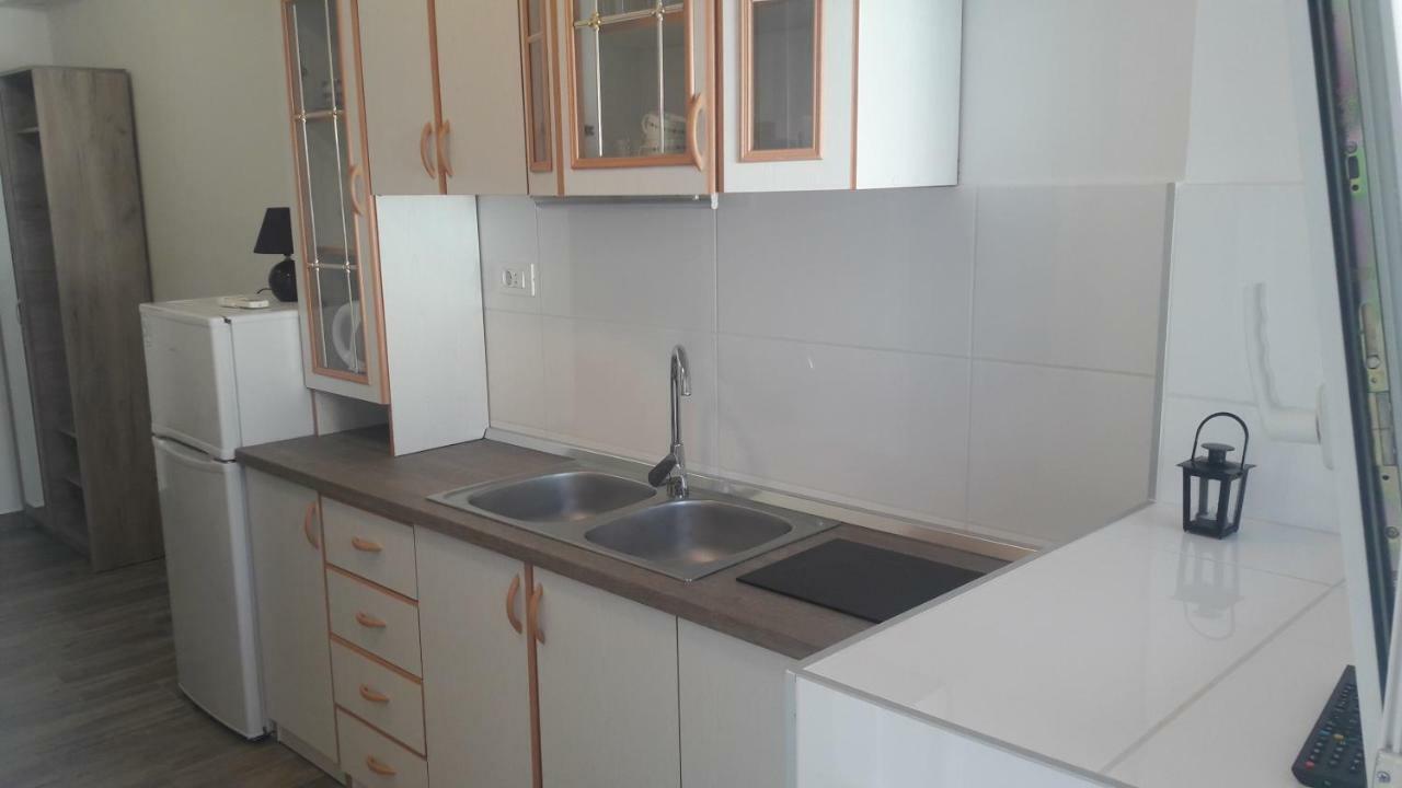 Apartman Baraka ชิเบนิก ภายนอก รูปภาพ