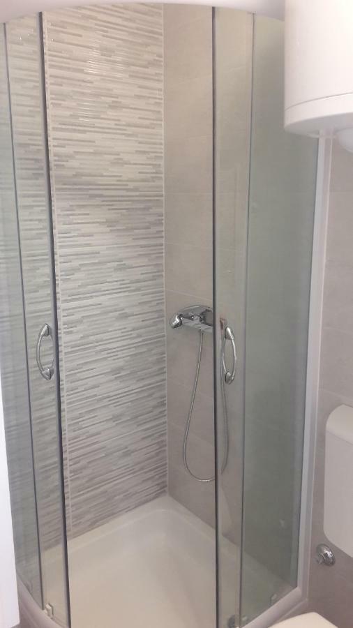 Apartman Baraka ชิเบนิก ภายนอก รูปภาพ