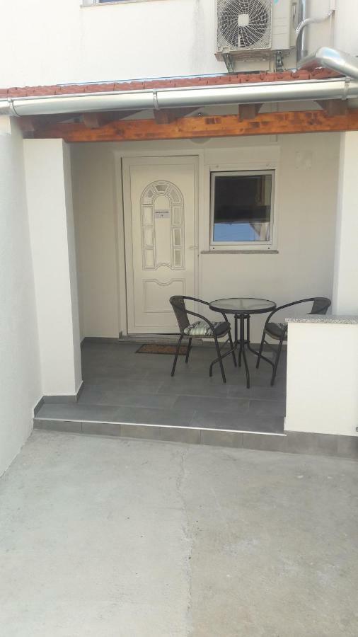 Apartman Baraka ชิเบนิก ภายนอก รูปภาพ