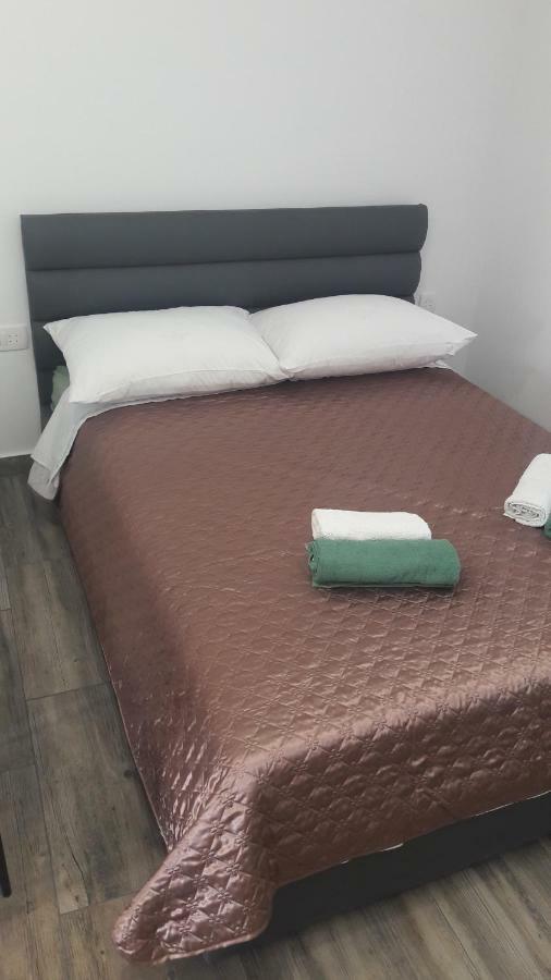 Apartman Baraka ชิเบนิก ภายนอก รูปภาพ